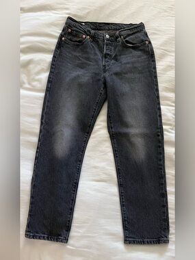 Levi 501 Women’s Jeans
